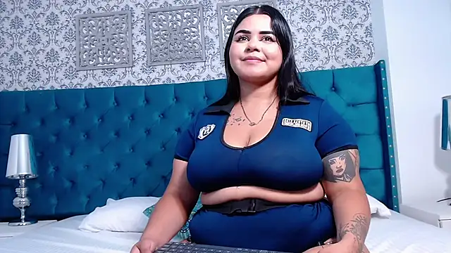 Chat +18 de MiiaaVelvet ao vivo