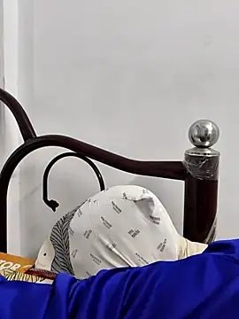 Cute-aryaa's Live XXX Chat