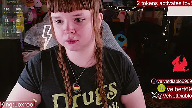 VelvetDiablo 即時 XXX 聊天