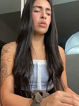 DaphneUwu's Live XXX Chat