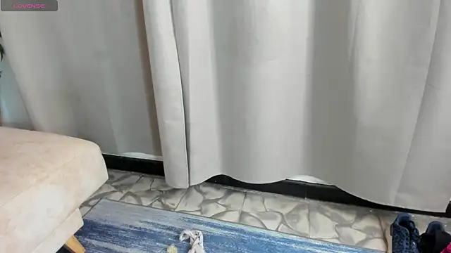 magical_muse122 Show Webcam