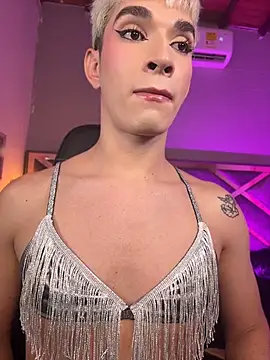 Show de Cherry_zayden_ na webcam