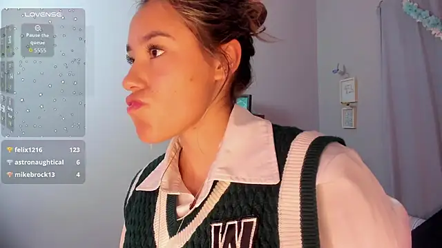 _Sophie__miller – Naživo XXX chat