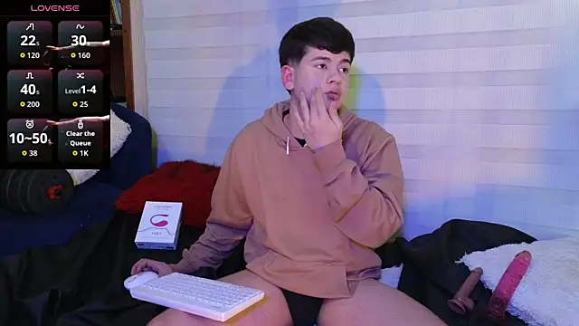 tightncuteass 现场XXX聊天