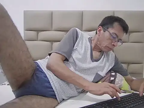 دردشة skinnylatino51 الجنسية المباشرة