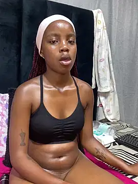 Littlebunny33 Show Webcam