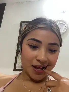 sweetlove-'s Live XXX Chat