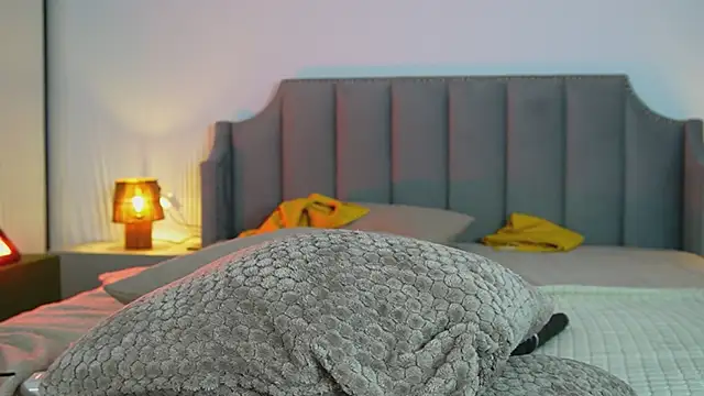 WowMila Chat XXX live