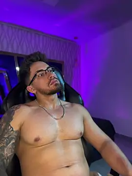 Онлайн чат XXX Brad_Summer