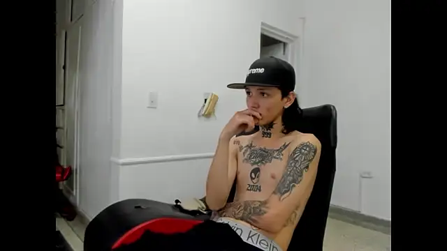 StraightBoy_Nick's Webcam Show