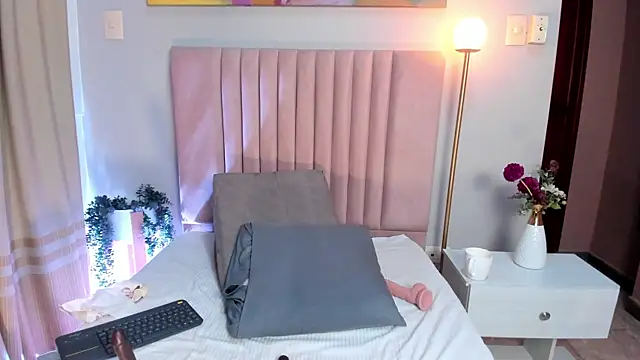 Zamira_Taylor লাইভ XXX চ্যাট