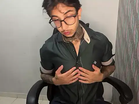 RealGdiassのライブXXXチャット