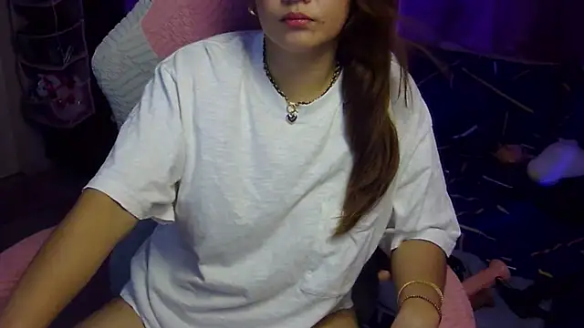 AngelHennesy Live XXX Chat