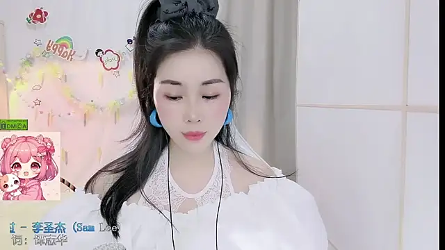 HK_angelchloe Adlı Modelin Canlı XXX Sohbeti