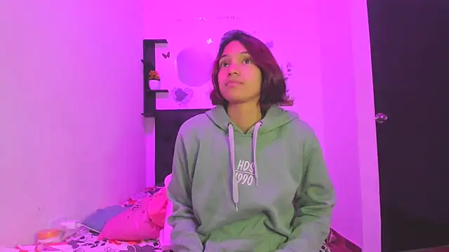 sapphire_brown20's Live XXX Chat