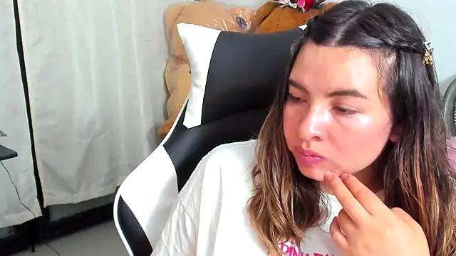 __Emma__11__Lecat_ Live XXX Chat