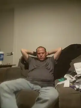 yourMasterisBored – Live XXX-chat