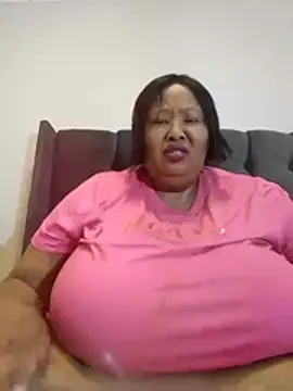 nancy111 élő XXX-chatje