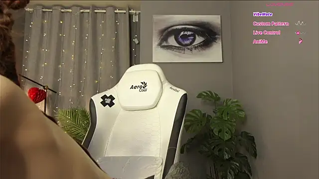 Megany Live XXX-chat