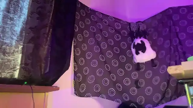 Guyst049 Live XXX Chat