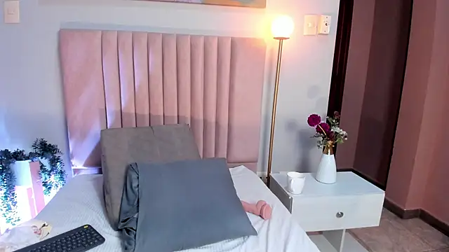 Zamira_Taylor লাইভ XXX চ্যাট