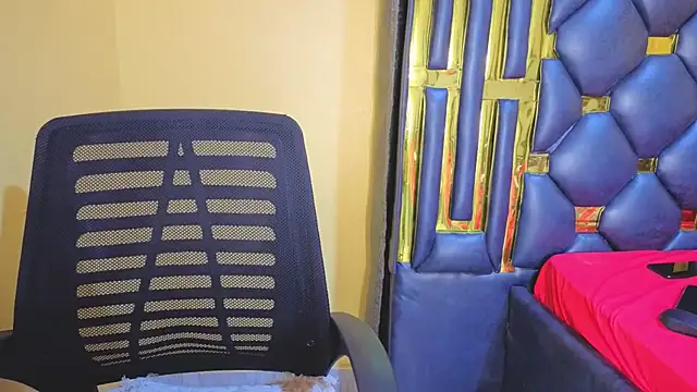 Chat +18 de Pretty-sally ao vivo