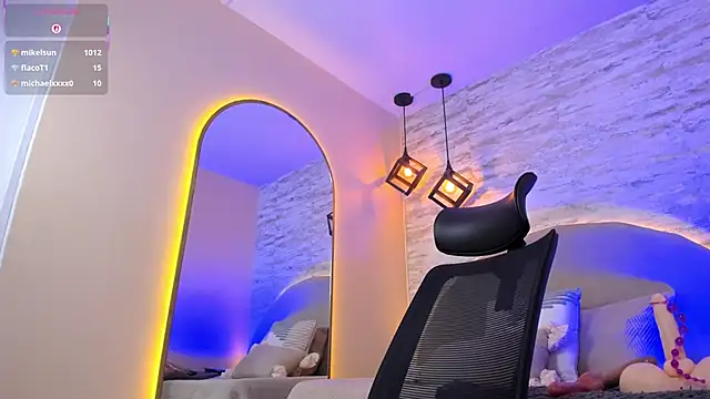 Chat +18 de Aron_Bolt ao vivo