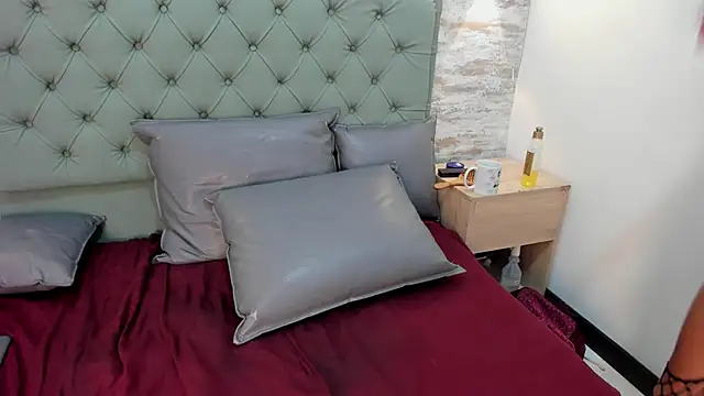 KataleyaVelvet – Kamerová šou