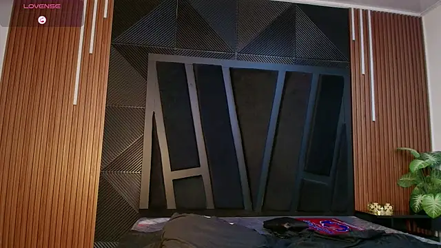 Chat +18 de Oliver_Laurent_ ao vivo