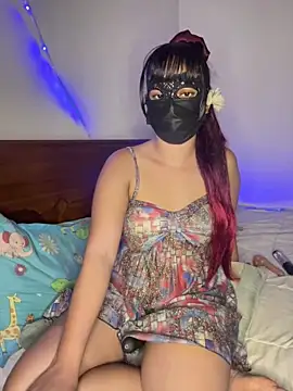 Ariana__Marie: διαδικτυακό σόου στην κάμερα