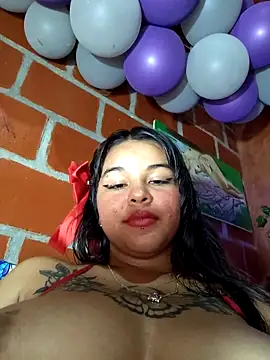 Czat XXX na żywo – KattalellaGomez