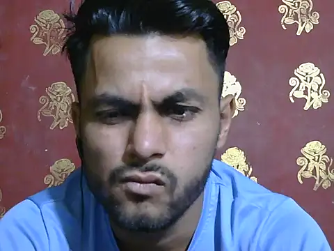 Chatroom XXX en direct de Stubborndesiboy