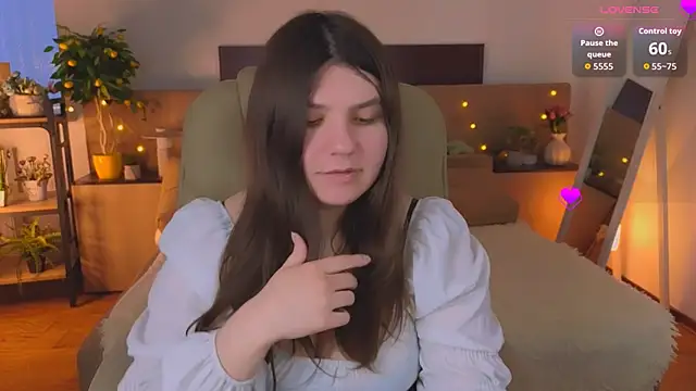 Viola__Shy Chat XXX in diretta