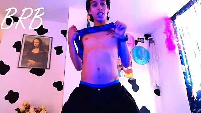 DannyPhantom555 Adlı Modelin Canlı XXX Sohbeti