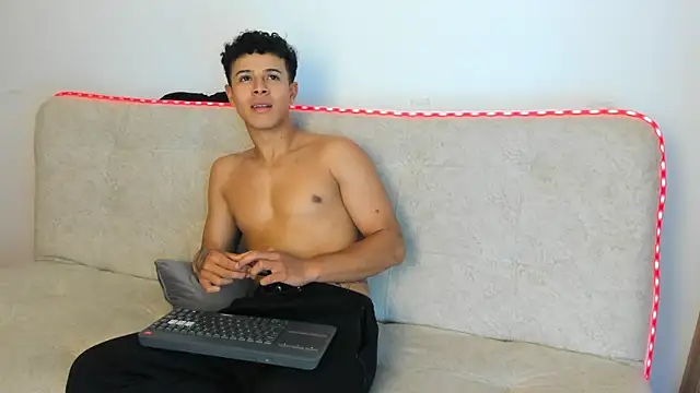 _Alex_Colton 在線直播表演