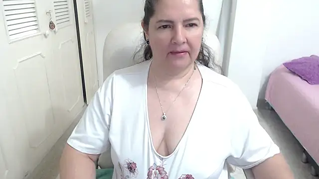 Chat XXX ao vivo de leonela_69