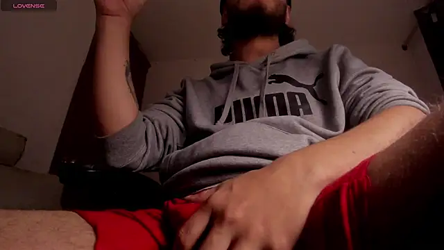 s_sven03 即時 XXX 聊天