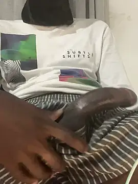 Gifttheskimaskboy014 Show Webcam