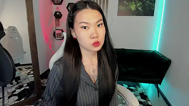 Chat +18 de LunaPurrr ao vivo