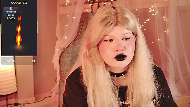 LilithNlsn Live XXX-chat