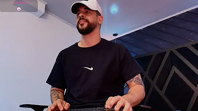 Chat XXX en directo de Petesevans