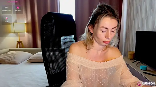 Онлайн чат XXX DannaEvan