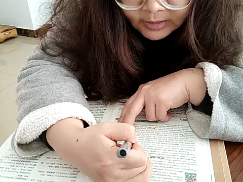 AngelwithEcup Chat XXX in diretta