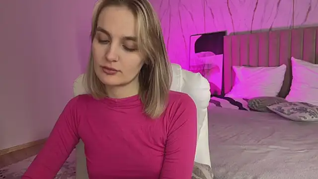 _Vikky_Moon_'s Live XXX Chat