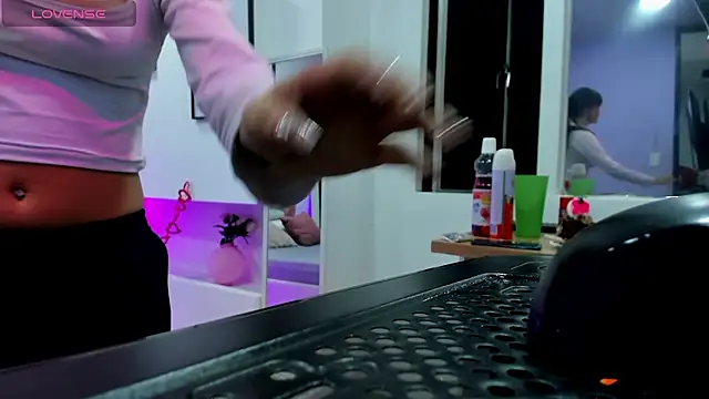 Show de Antonella_Bratzz4 na webcam