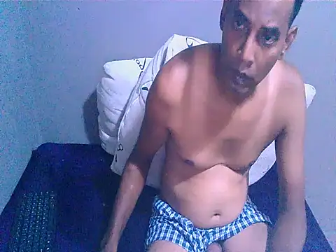 IndianHunk01 Show Webcam