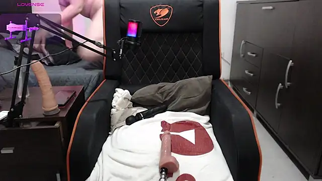 xxbbtaa Show in webcam