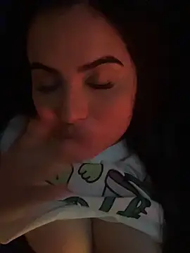 Chat XXX ao vivo de HellenaTinoco