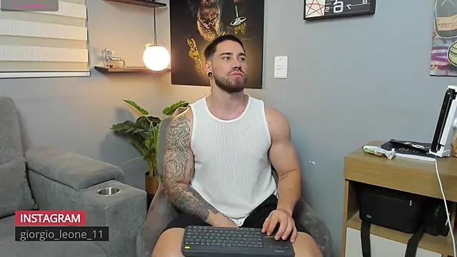 Giorgio-Leone Adlı Modelin Web Kamerası Şovu