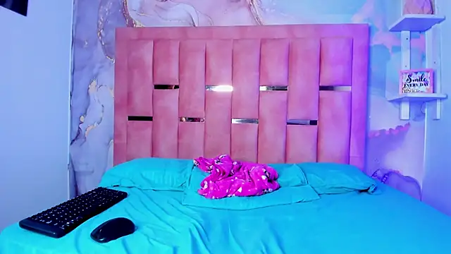 Isis_Blaze's Live XXX Chat